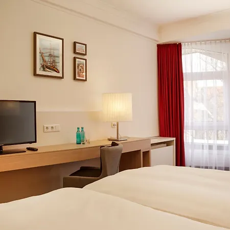 Sunday Hotel Stade Herzog Widukind Otel