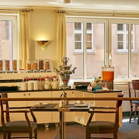 Sunday Hotel Stade Herzog Widukind Otel 3*