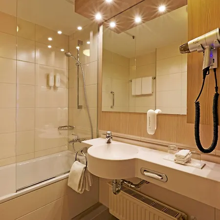 Hotel H+ Herzog Widukind Stade