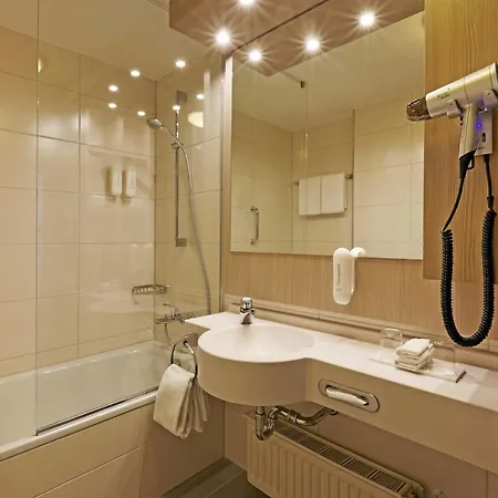 Hotell H+ Herzog Widukind 4*